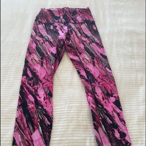 lululemon pants sell 2pcs together